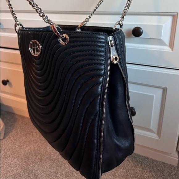 Lambskin Quilted Swirling Leather No 7 New York Dog Walk Zip Chain Shoulder Bag - Picture 6 of 6